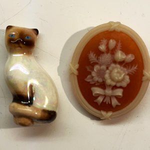 Vintage AVON brooch cat & cameo